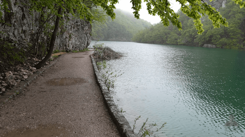 Picture of an NP Plitvice Lake.