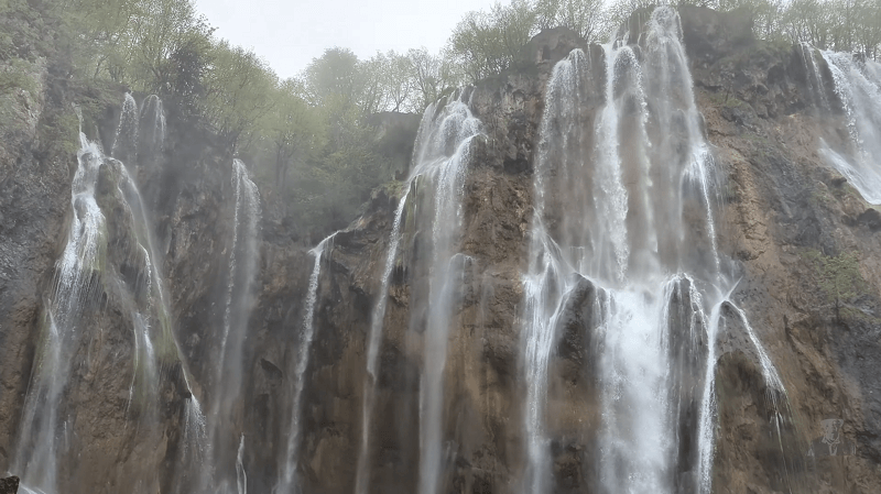 Picture of the biggest waterfall in NP Plitvice Lakes.